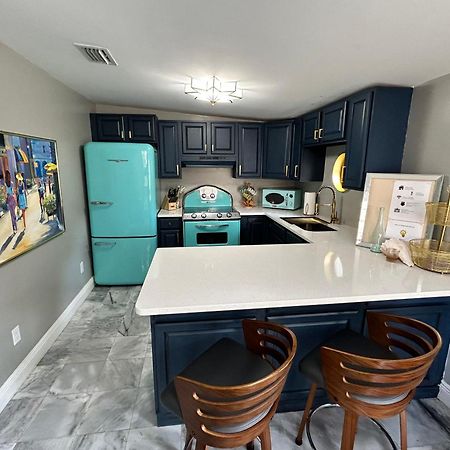 ג'קסונוויל Stylish Bungalow Near Dining, Parks & Entertainment מראה חיצוני תמונה